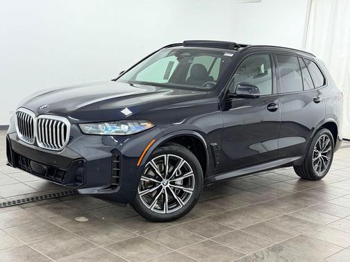Carbon Black Metallic 2025 BMW X5 xDrive40i