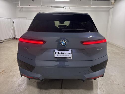 2025 BMW iX xDrive50