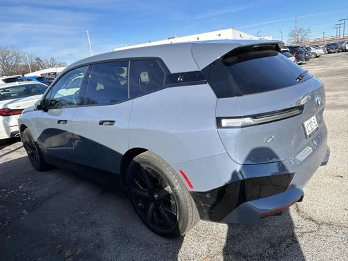 2025 BMW iX xDrive50