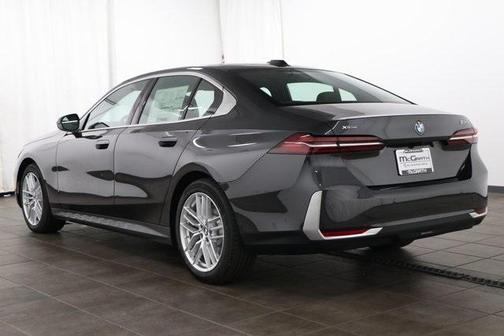 2025 BMW 530 i xDrive