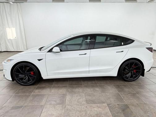 Pearl White Multi-Coat 2025 Tesla Model 3 Performance