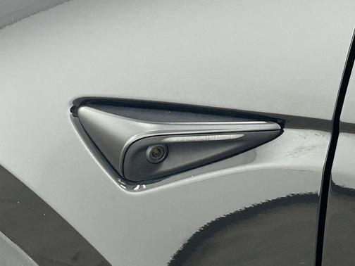 2024 Tesla Model Y Performance Dual Motor All-Wheel Drive