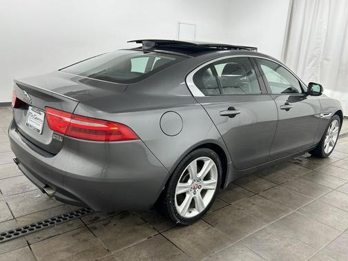 2018 Jaguar XE 25t Premium