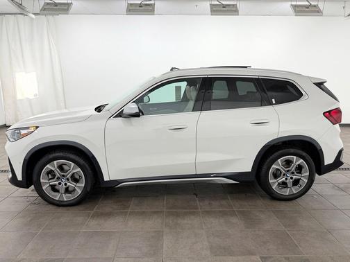 Alpine White 2023 BMW X1 xDrive28i