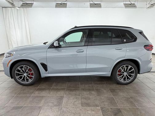 Brooklyn Grey Metallic 2026 BMW X5 xDrive40i
