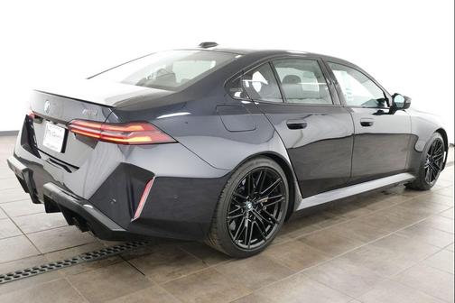 Carbon Black Metallic 2025 BMW M5 Base