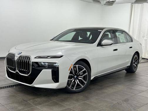 2025 BMW 760 xDrive
