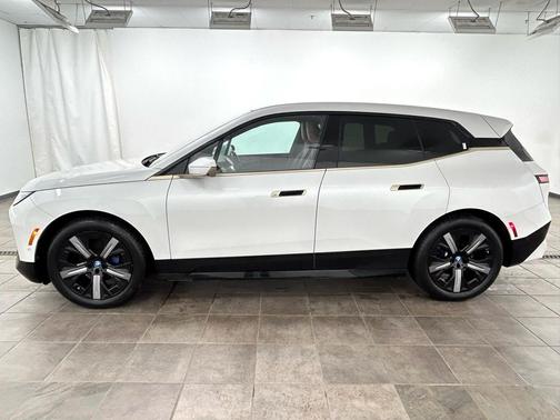 2024 BMW iX xDrive50