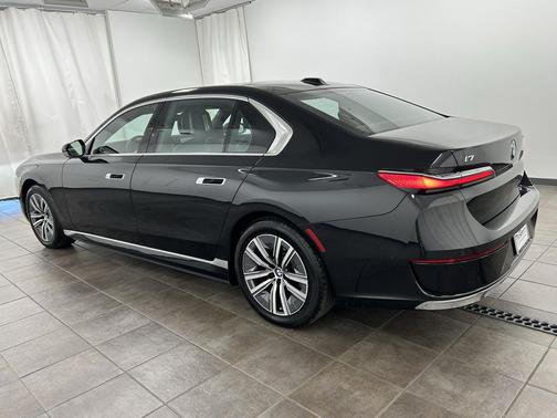 2024 BMW i7 eDrive50