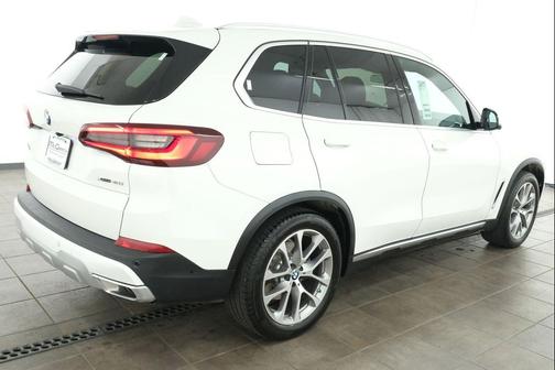 Alpine White 2021 BMW X5 xDrive40i