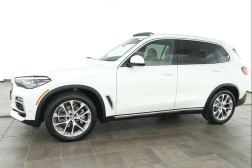 Alpine White 2021 BMW X5 xDrive40i