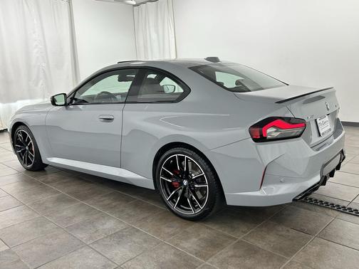 2025 BMW M240 i xDrive