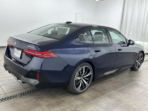 2026 BMW 550e xDrive