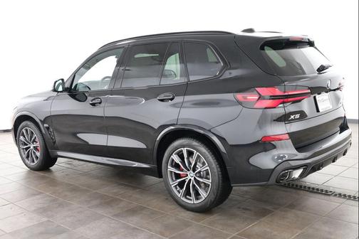 Black Sapphire Metallic 2026 BMW X5 xDrive40i
