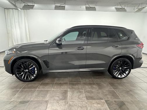 2025 BMW X5 M60i