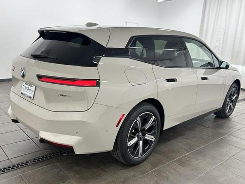 2026 BMW iX xDrive45
