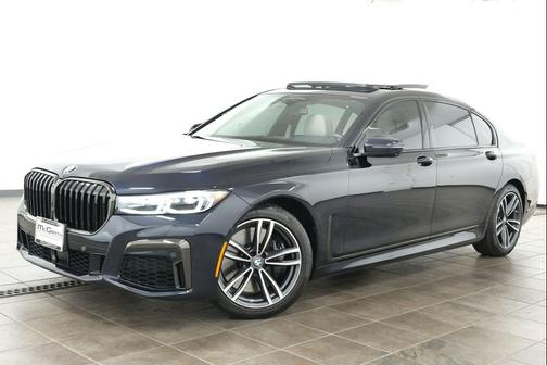 Carbon Black Metallic 2022 BMW 750 i xDrive