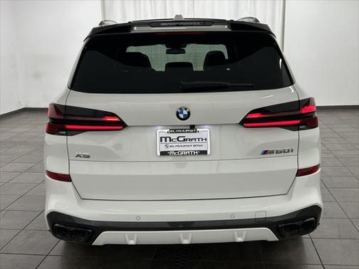 2025 BMW X5 M60i