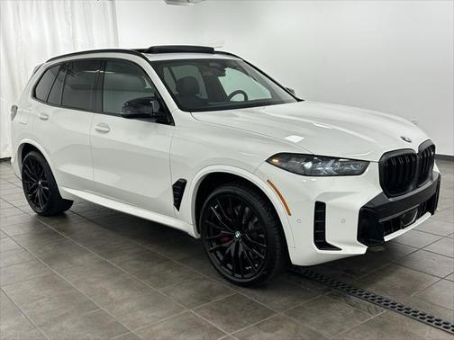 2025 BMW X5 M60i