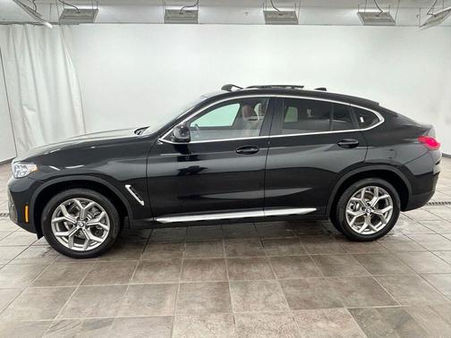 Black Sapphire Metallic 2025 BMW X4 xDrive30i