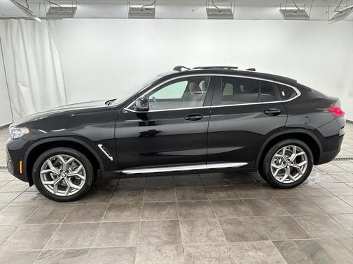 2025 BMW X4 xDrive30i