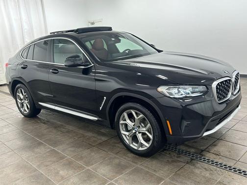 Black Sapphire Metallic 2025 BMW X4 xDrive30i