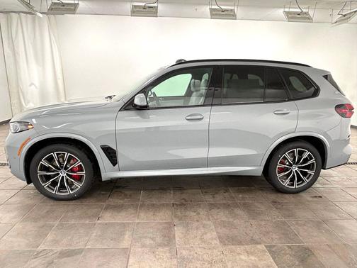 Brooklyn Grey Metallic 2026 BMW X5 xDrive40i
