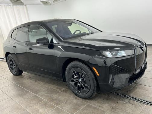 2026 BMW iX xDrive60