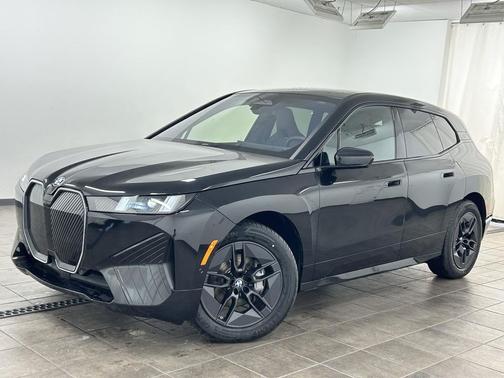 2026 BMW iX xDrive60