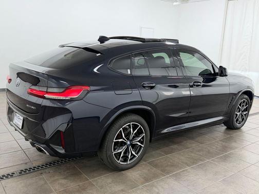 Carbon Black Metallic 2023 BMW X4 xDrive30i