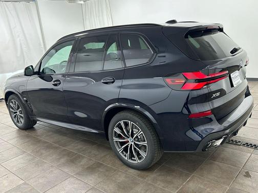 Carbon Black Metallic 2026 BMW X5 PHEV xDrive50e