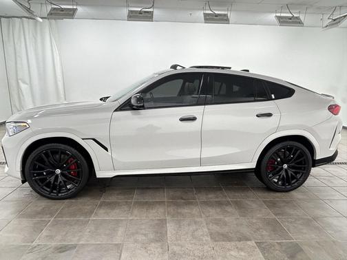 2023 BMW X6 M50i