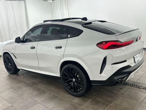 Alpine White 2023 BMW X6 M50i