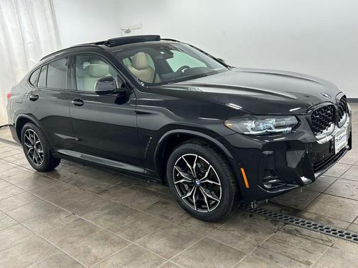 Black Sapphire Metallic 2025 BMW X4 xDrive30i