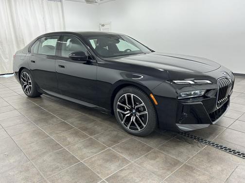 2026 BMW 740 i xDrive