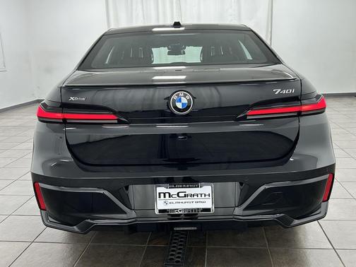 2026 BMW 740 i xDrive