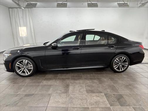 2022 BMW 750 i xDrive