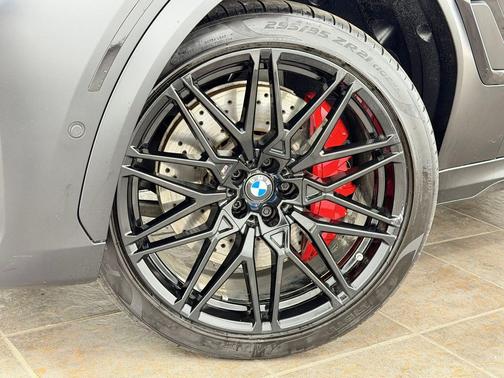 Frozen Black Metallic 2025 BMW X6 M Base