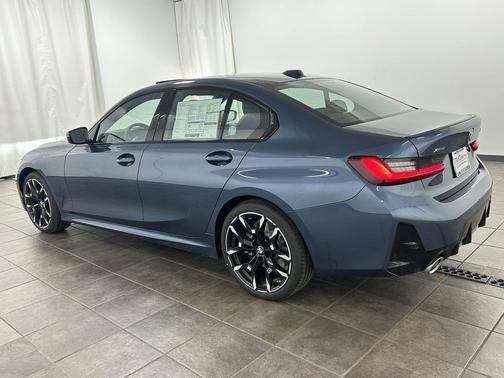 2026 BMW 330 i xDrive