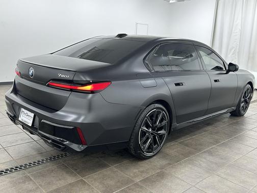 2023 BMW 760 i xDrive