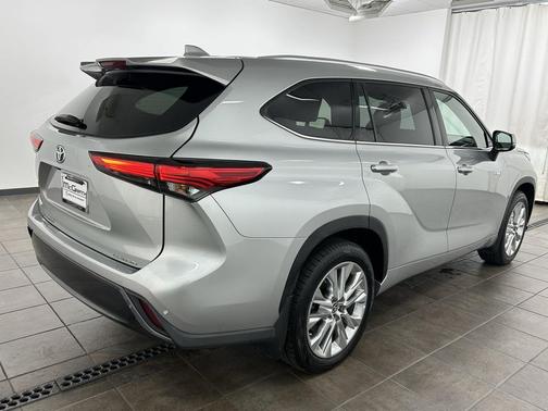 2020 Toyota Highlander Hybrid Limited