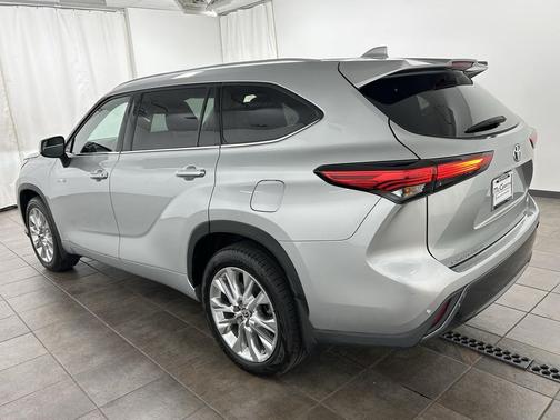 2020 Toyota Highlander Hybrid Limited