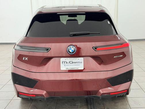 Aventurin Red Metallic 2023 BMW iX xDrive50