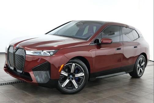 Aventurin Red Metallic 2022 BMW iX xDrive50