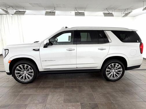White Frost Tricoat 2021 GMC Yukon Denali
