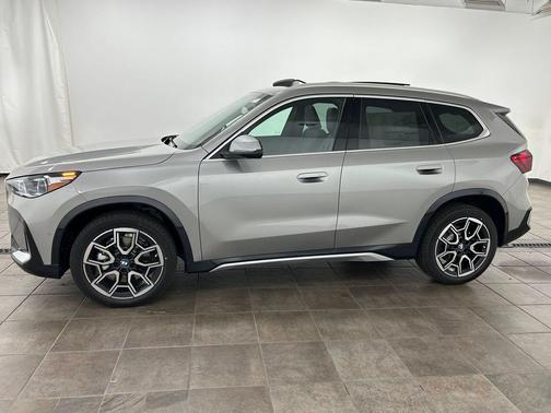 Space Silver Metallic 2025 BMW X1 xDrive28i