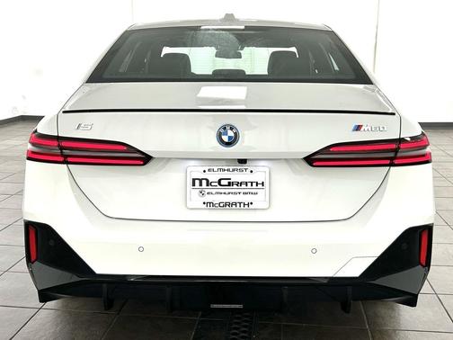 2025 BMW i5 M60