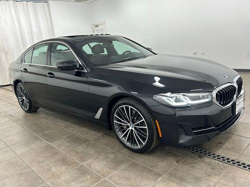 Black Sapphire Metallic 2023 BMW 540 i xDrive
