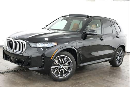 Black Sapphire Metallic 2026 BMW X5 PHEV xDrive50e