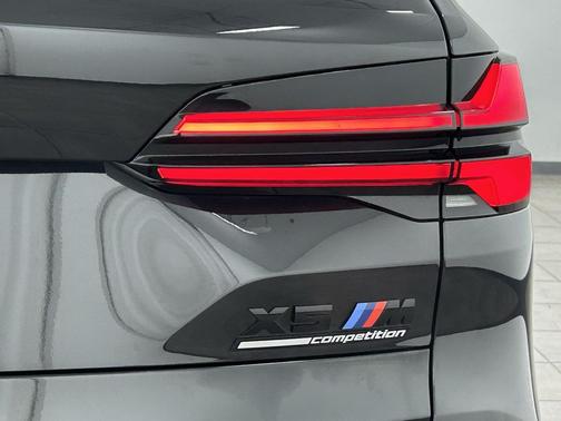 Black Sapphire Metallic 2024 BMW X5 M Base